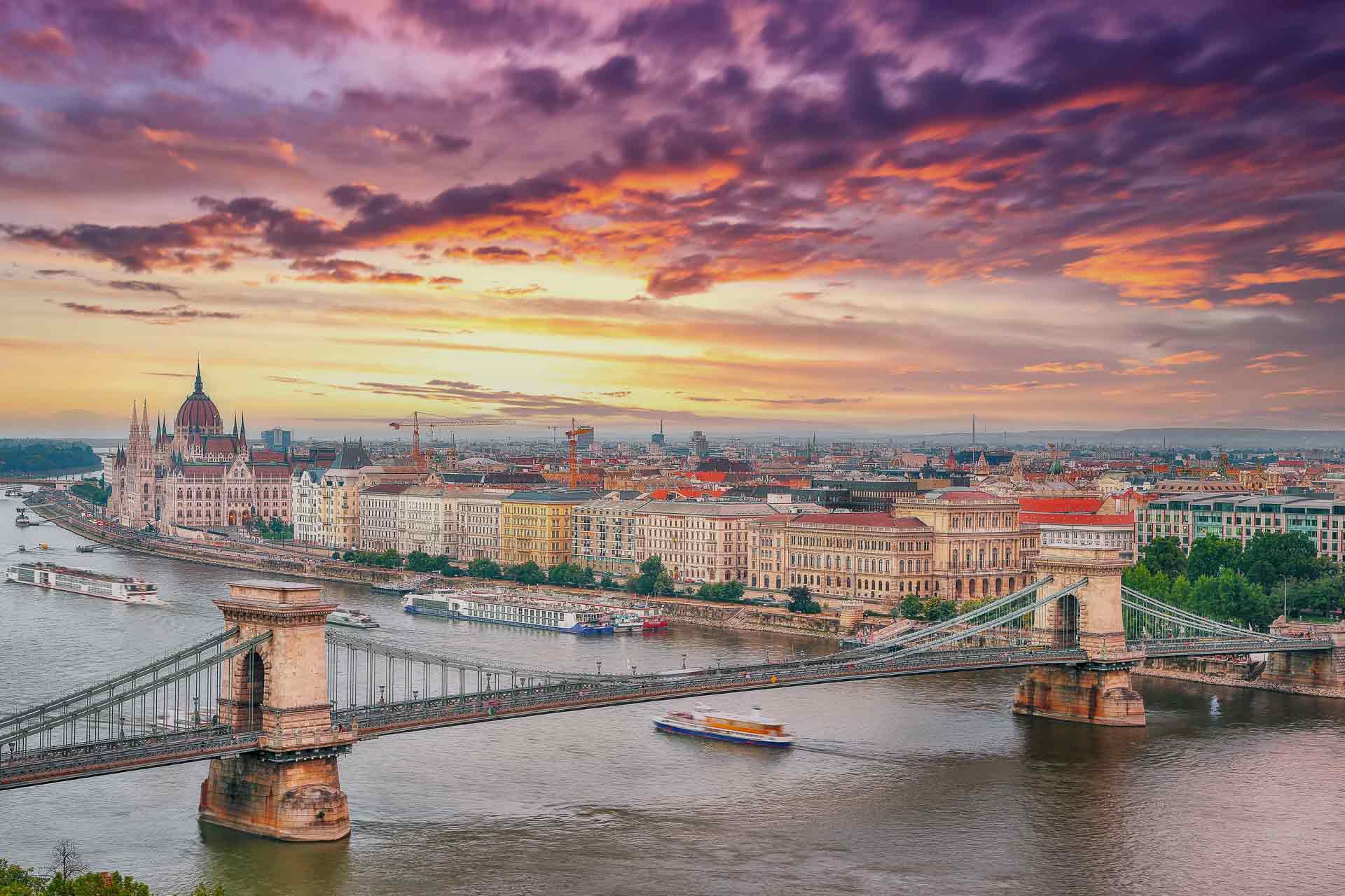 <Как получить ВНЖ Венгрии